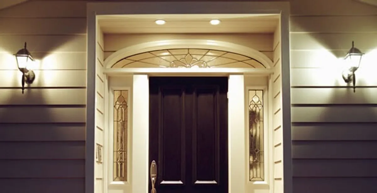 security light installation services with professionally installed entryway lighting in Des Moines, IA